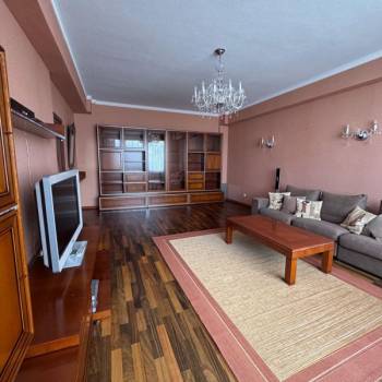Продается 2-х комнатная квартира, 82 м²