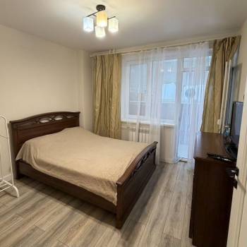 Сдается 1-комнатная квартира, 49 м²