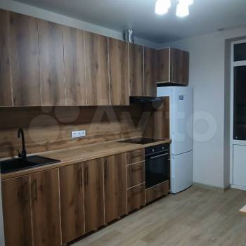 Сдается 1-комнатная квартира, 42 м²