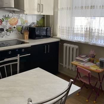 Продается 1-комнатная квартира, 37 м²