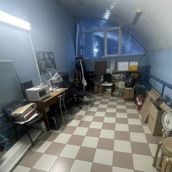 Продается Нежилое помещение, 111 м²