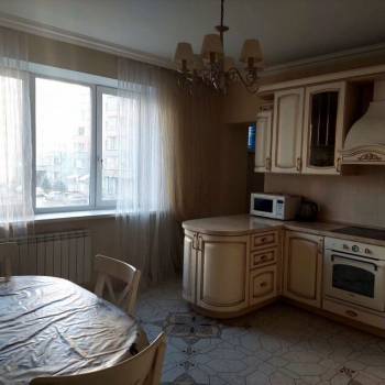 Сдается Многокомнатная квартира, 107 м²