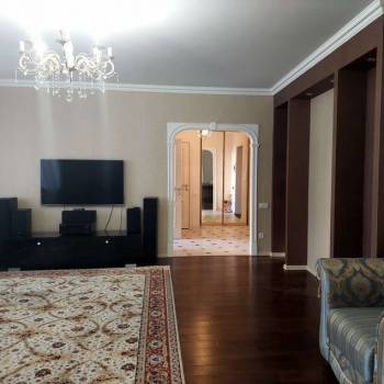 Сдается Многокомнатная квартира, 107 м²