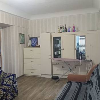 Продается Многокомнатная квартира, 60 м²