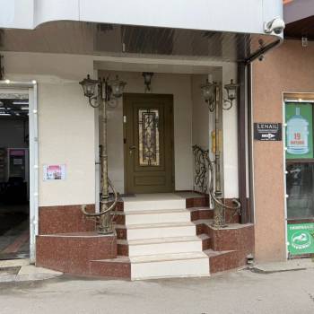 Сдается Нежилое помещение, 180 м²