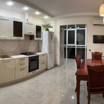 Сдается Многокомнатная квартира, 110 м²