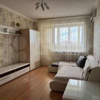 Сдается 1-комнатная квартира, 39 м²