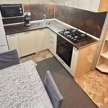 Продается 1-комнатная квартира, 40 м²