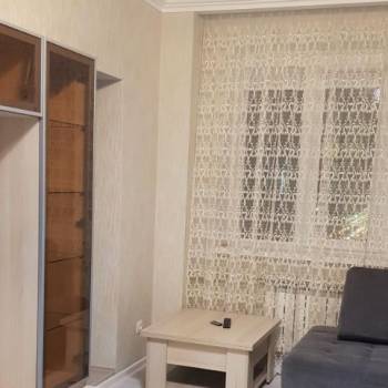 Сдается 1-комнатная квартира, 42 м²