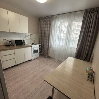 Сдается 2-х комнатная квартира, 58 м²