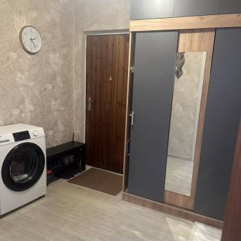 Сдается Многокомнатная квартира, 64 м²