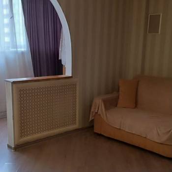 Продается 1-комнатная квартира, 39 м²