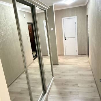 Продается 2-х комнатная квартира, 56 м²