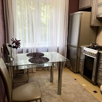 Сдается 1-комнатная квартира, 40 м²