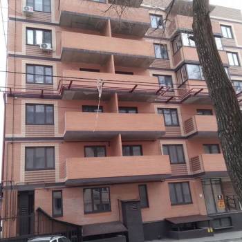 Продается 1-комнатная квартира, 42,4 м²