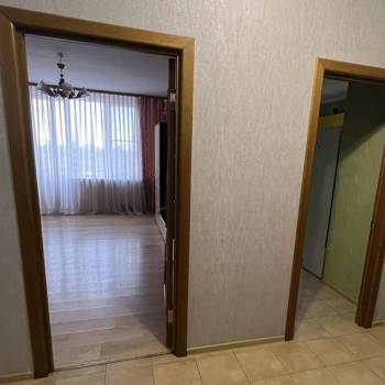 Продается 1-комнатная квартира, 50 м²