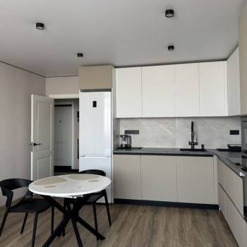 Сдается 1-комнатная квартира, 50 м²