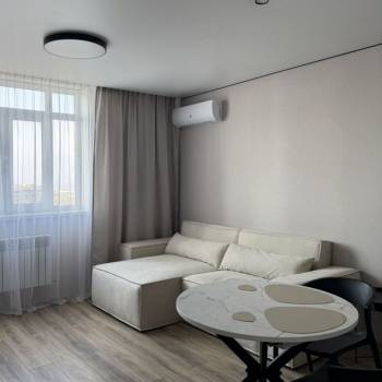 Сдается 1-комнатная квартира, 50 м²