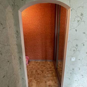 Продается 1-комнатная квартира, 32 м²