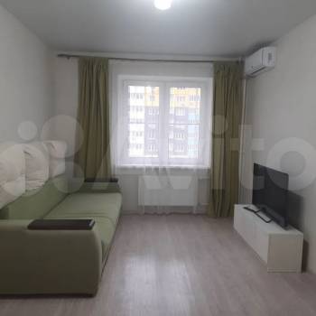 Сдается 1-комнатная квартира, 37 м²