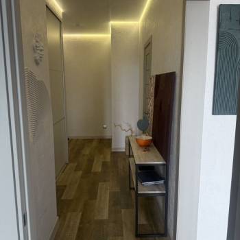 Продается 1-комнатная квартира, 42,5 м²