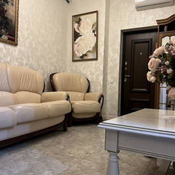 Продается 1-комнатная квартира, 53 м²