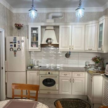 Продается 1-комнатная квартира, 53 м²