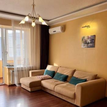 Продается 1-комнатная квартира, 50 м²