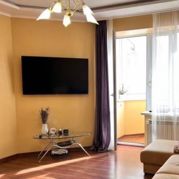 Продается 1-комнатная квартира, 50 м²