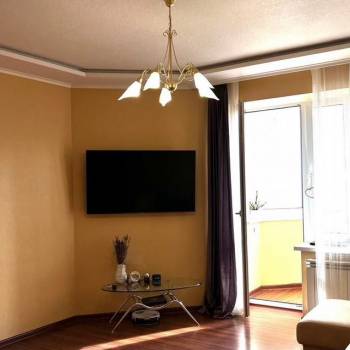 Продается 1-комнатная квартира, 50 м²