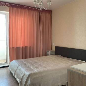 Продается 1-комнатная квартира, 38 м²