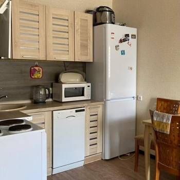 Продается 1-комнатная квартира, 38 м²