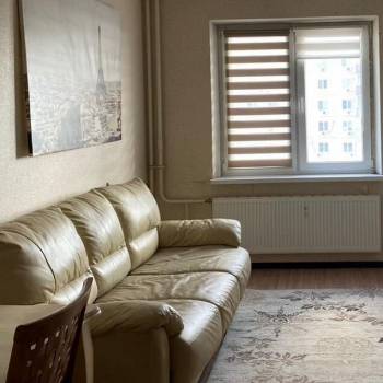 Продается 1-комнатная квартира, 38 м²