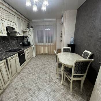 Сдается 2-х комнатная квартира, 62 м²