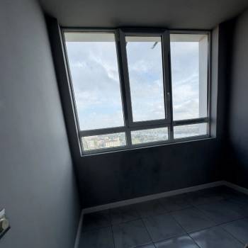 Продается 1-комнатная квартира, 56 м²