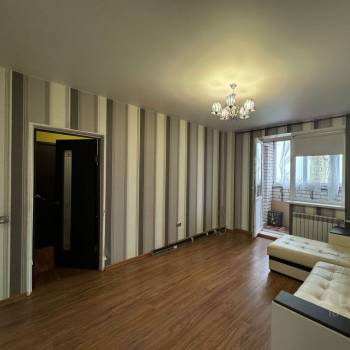 Продается 1-комнатная квартира, 40,6 м²