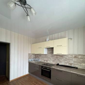 Продается 1-комнатная квартира, 40,6 м²