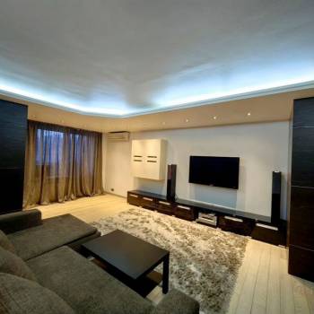 Сдается 2-х комнатная квартира, 92 м²