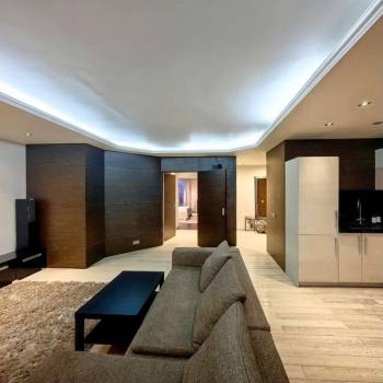 Сдается 2-х комнатная квартира, 92 м²