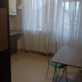 Продается 1-комнатная квартира, 50 м²