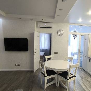 Продается 1-комнатная квартира, 43 м²