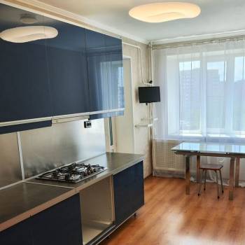 Продается 1-комнатная квартира, 50,8 м²