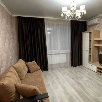 Сдается 1-комнатная квартира, 39 м²
