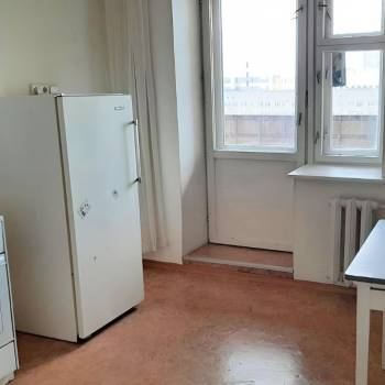 Продается 1-комнатная квартира, 42 м²