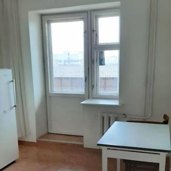 Продается 1-комнатная квартира, 42 м²
