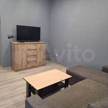 Сдается 1-комнатная квартира, 42 м²