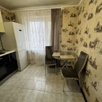 Сдается 1-комнатная квартира, 40 м²