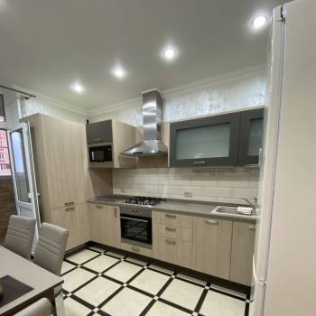 Сдается 1-комнатная квартира, 42 м²