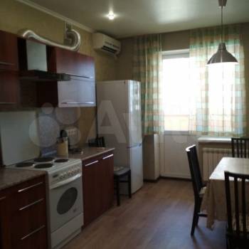 Сдается 1-комнатная квартира, 49 м²