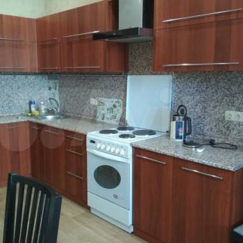 Сдается 1-комнатная квартира, 49 м²